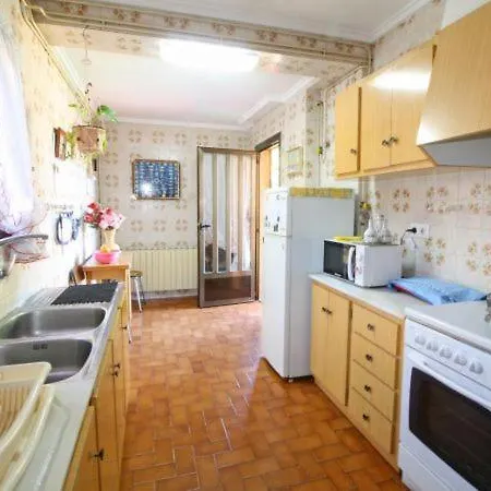 Sleeps 5 With Pool Air Con And Wifi Villa Calp