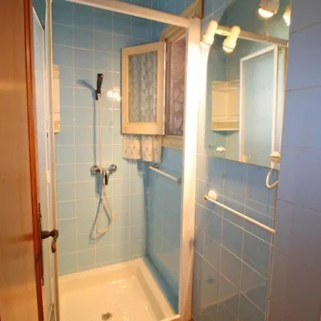 Sleeps 5 With Pool Air Con And Wifi Villa