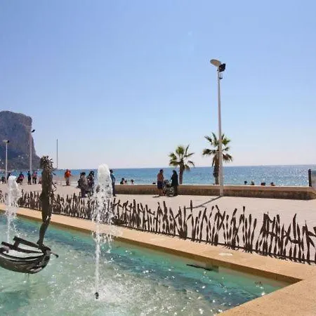 Sleeps 5 With Pool Air Con And Wifi Calp