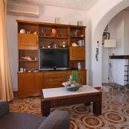 Sleeps 5 With Pool Air Con And Wifi * Calp